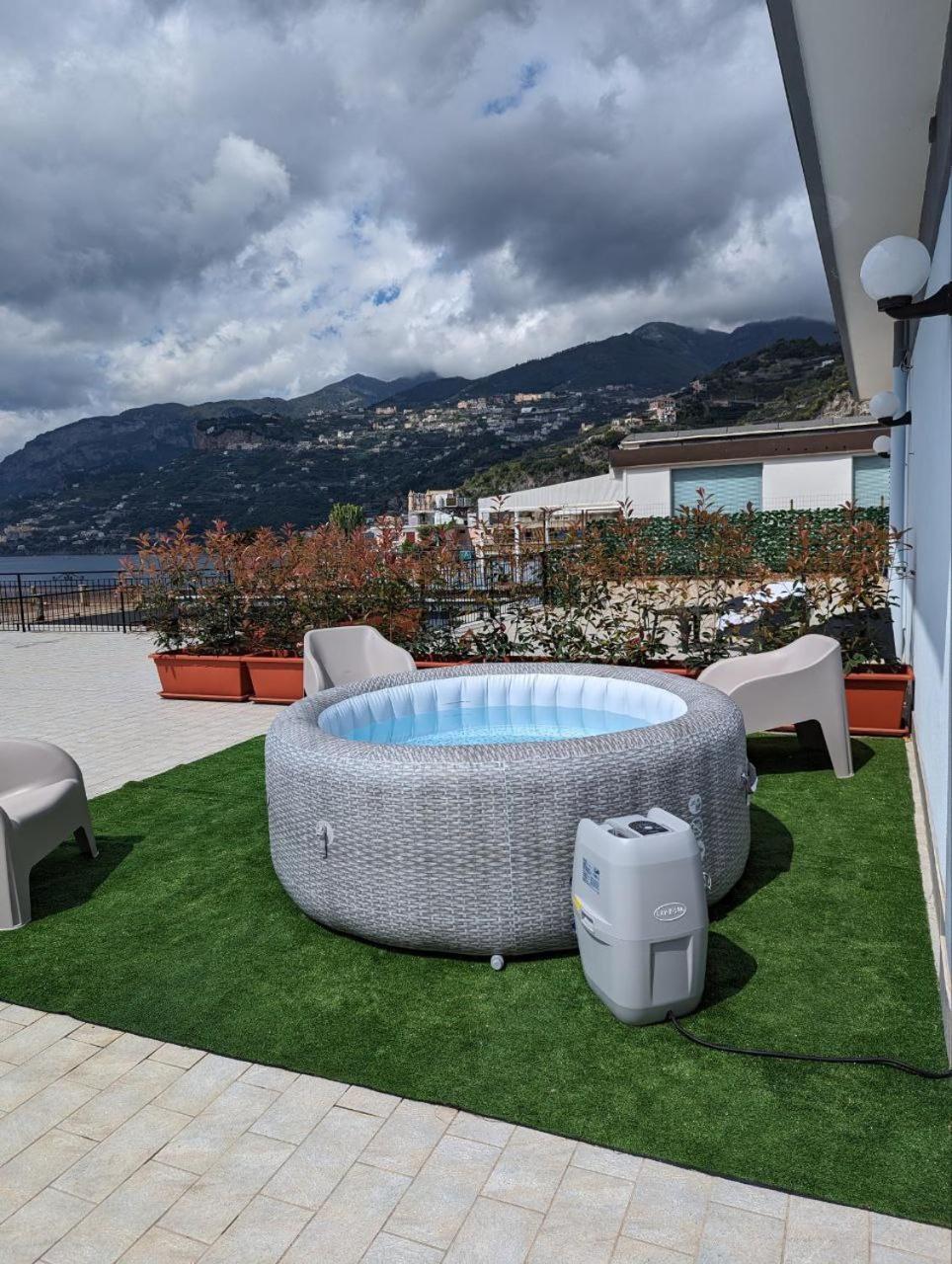 מאיורי Piccolo Appartamento Con Grande Terrazzo Panoramico מראה חיצוני תמונה