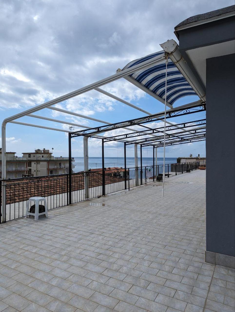 מאיורי Piccolo Appartamento Con Grande Terrazzo Panoramico מראה חיצוני תמונה